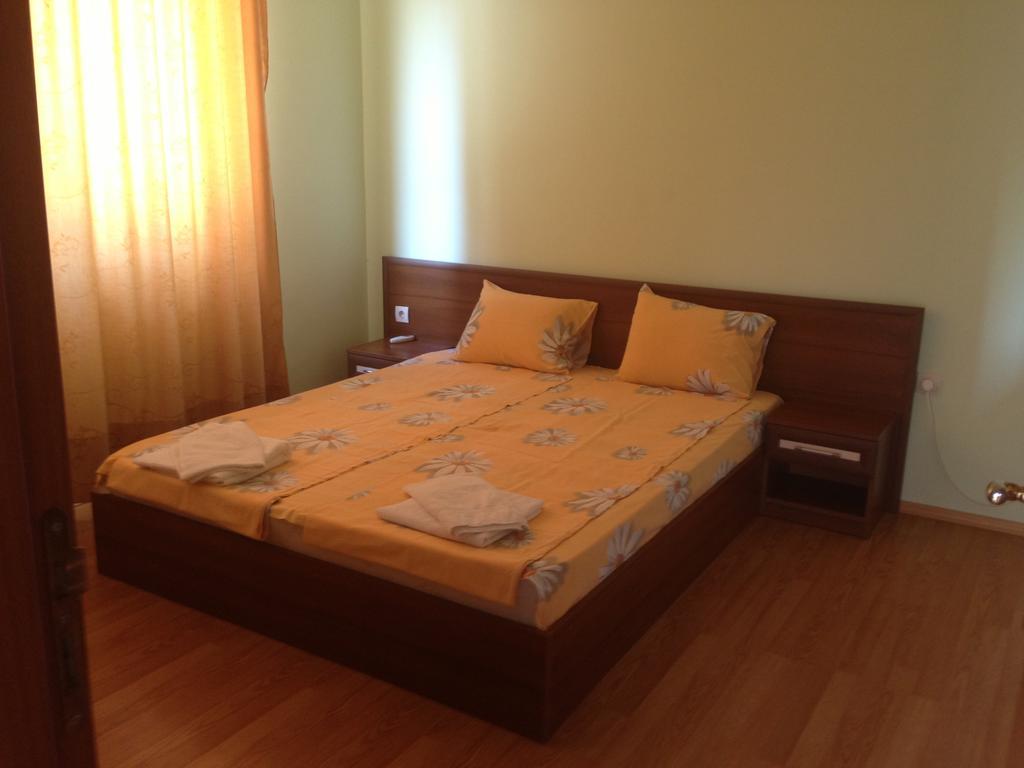 Gardenia Apartments Primorsko Zimmer foto