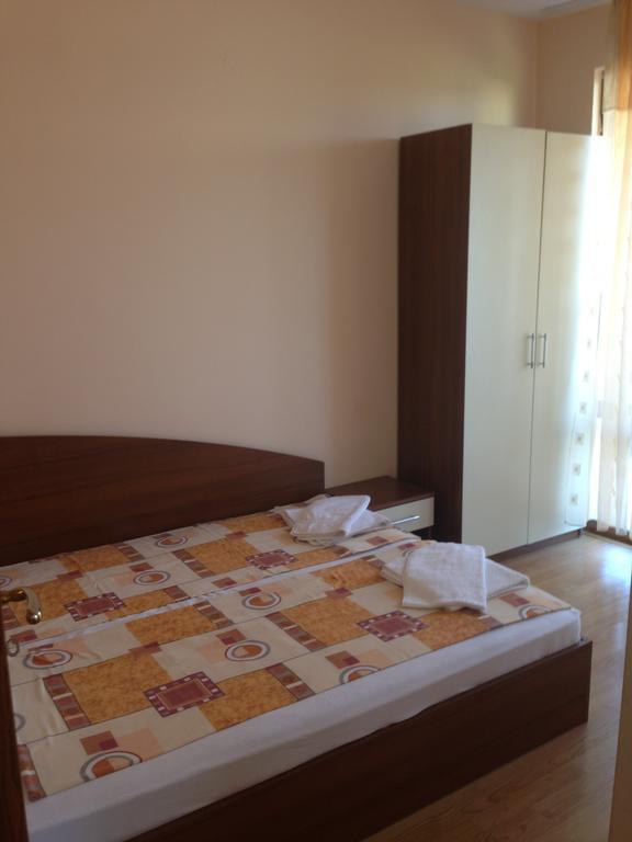 Gardenia Apartments Primorsko Zimmer foto